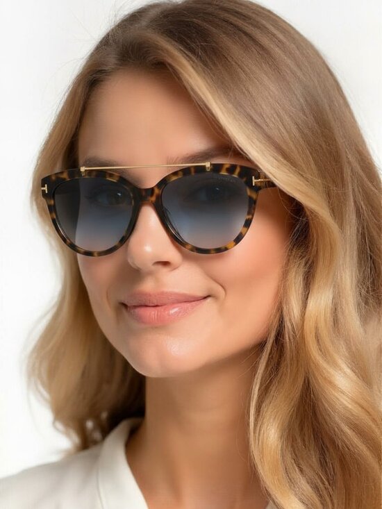 NIB Auth Tom Ford Livia 56MM oversize Cat Eye Sunglasses $600 main image 9